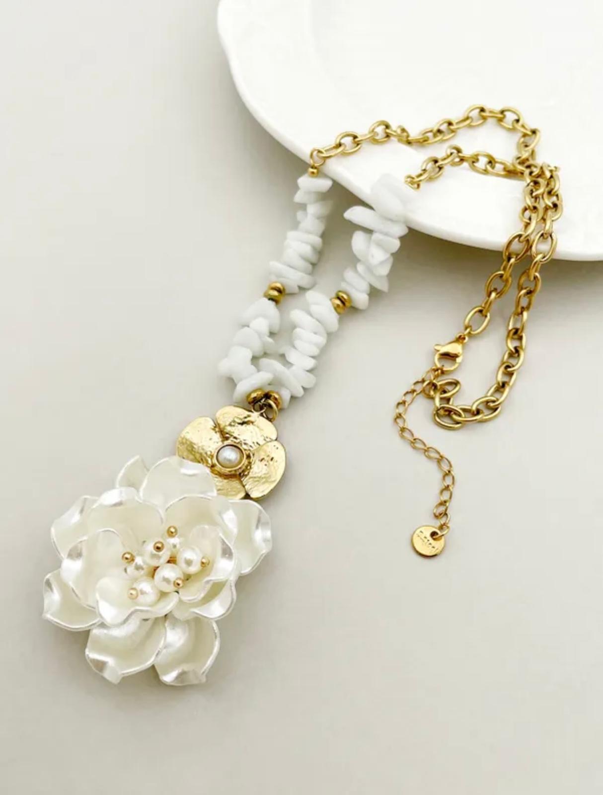 Necklace | Shell Flower